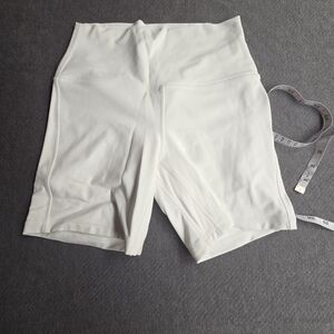 Lululemon Align High Rise Short, Size 6